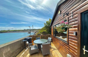 Cosy Portmor Log Cabin- Sea views, Deck & Relaxation